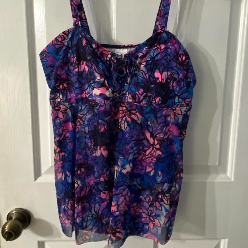 Tankini Swimsuit Top - Ladies Size 12 - NWOT